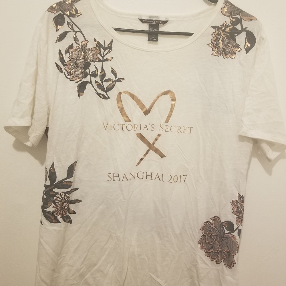 VS shirt